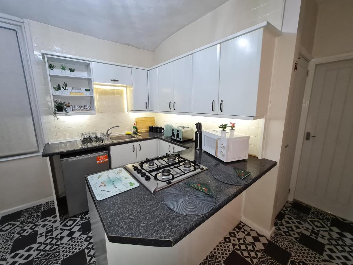 뉴캐슬어폰타인 Large 3 Bed Flat, Free Parking 아파트 외부 사진