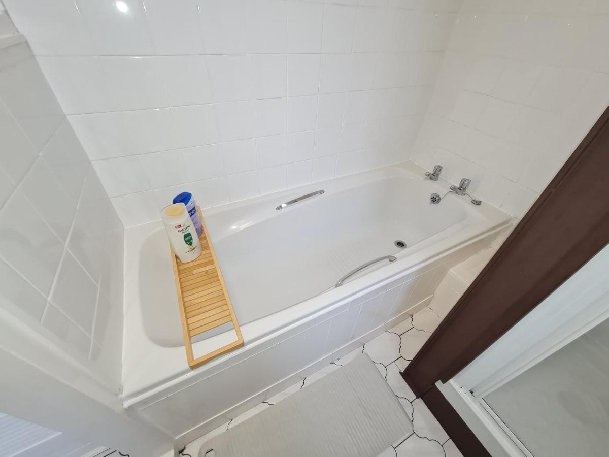 뉴캐슬어폰타인 Large 3 Bed Flat, Free Parking 아파트 외부 사진
